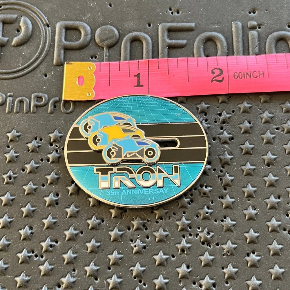 Disney Cast Member Exclusive Tron 35th Anniv. Lightcycle Slider Pin,LE500 (T-21) - Picture 2 of 8